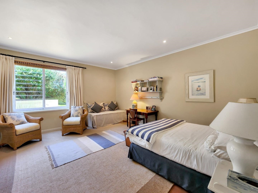 6 Bedroom Property for Sale in Bloubergstrand Western Cape